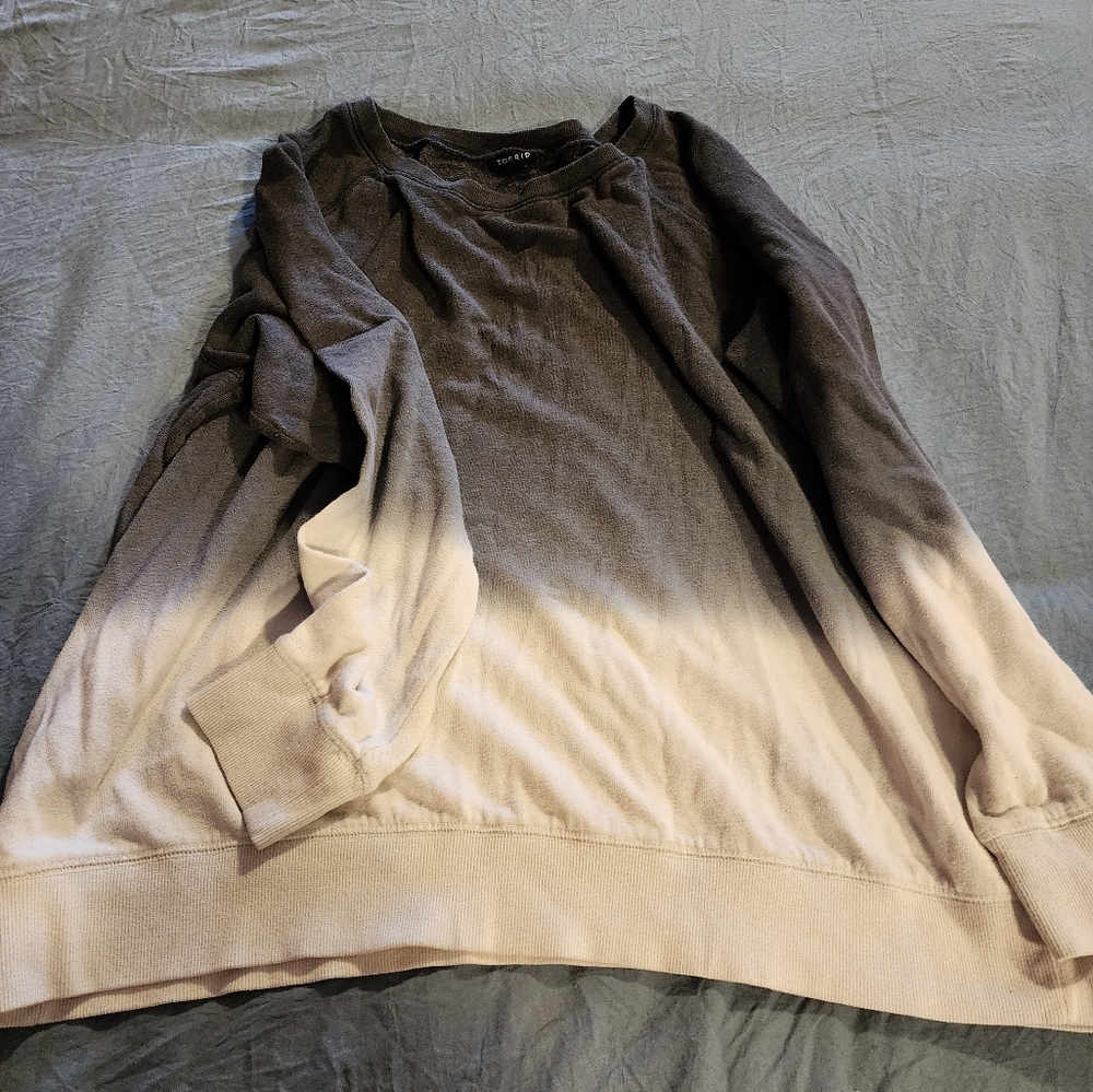 Sweatshirt